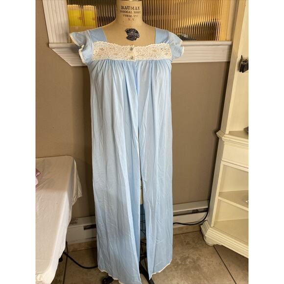 Vintage Blue Nylon Lace Robe Size Medium Women’s USA Made - Picture 1 of 7